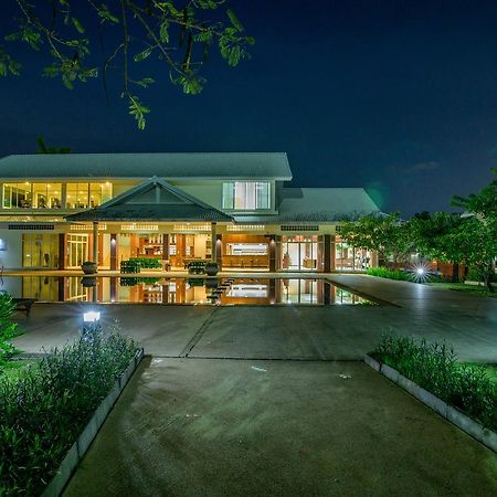 Hua Hin Condotel & Resort Taweeporn Bagian luar foto