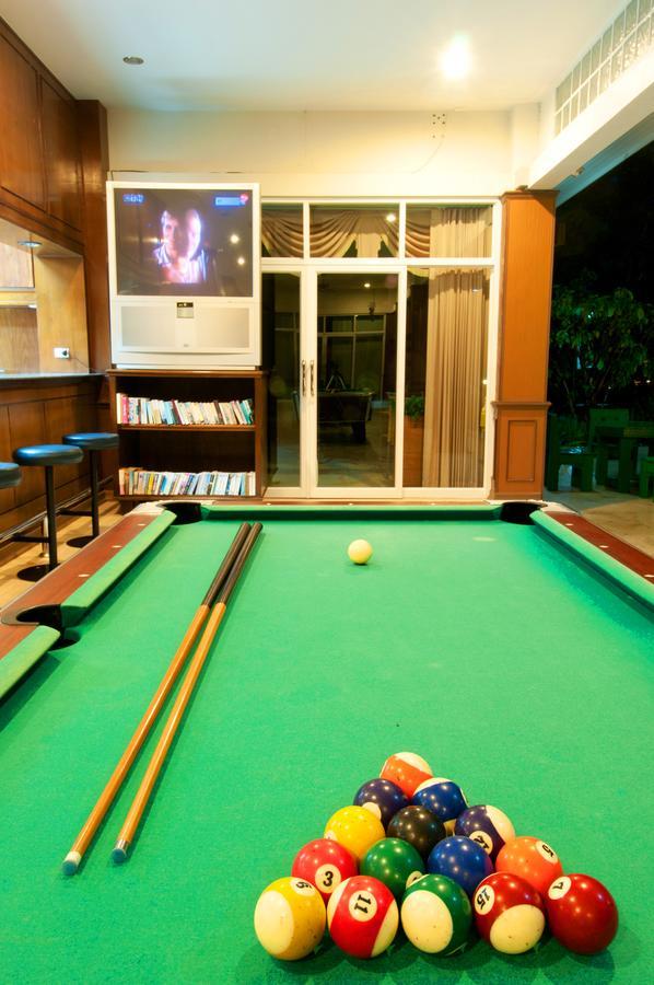 Hua Hin Condotel & Resort Taweeporn Bagian luar foto