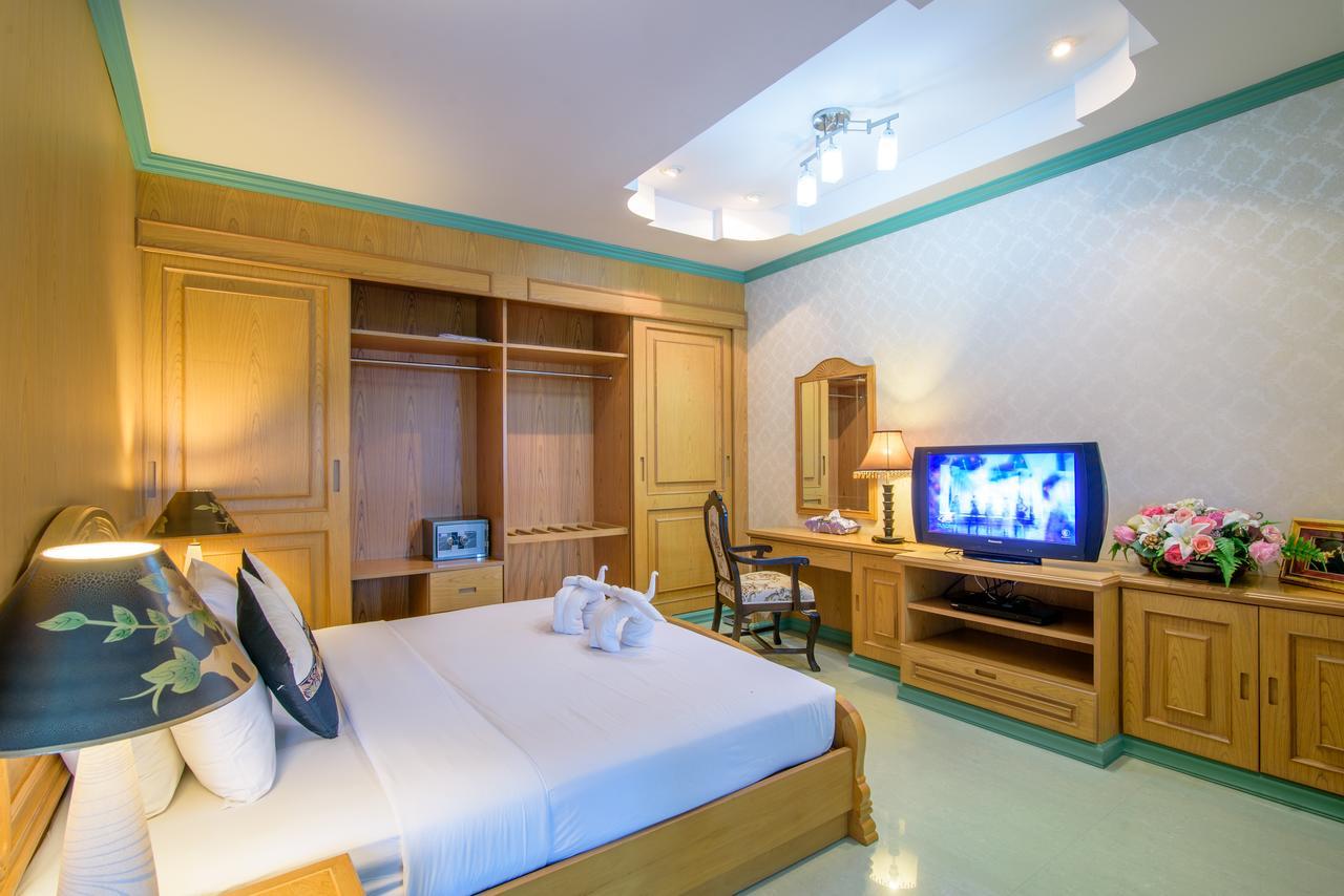 Hua Hin Condotel & Resort Taweeporn Bagian luar foto