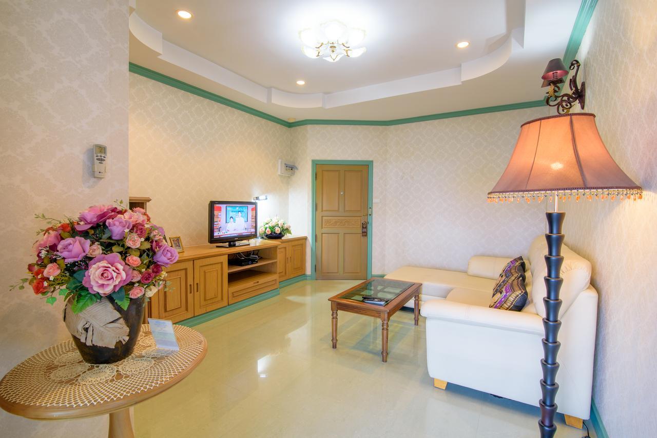 Hua Hin Condotel & Resort Taweeporn Bagian luar foto