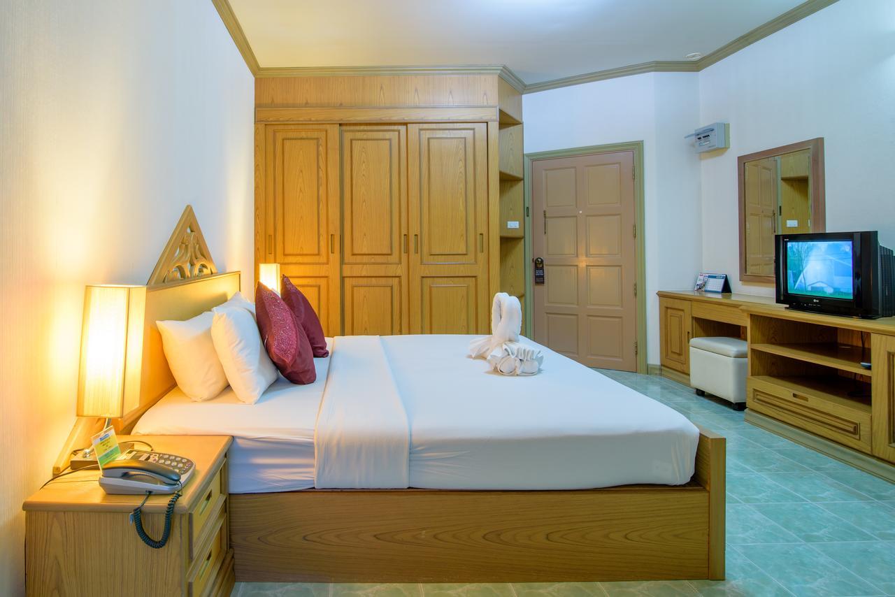 Hua Hin Condotel & Resort Taweeporn Bagian luar foto